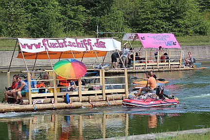 Flüchtlingsfrauen -Floßfahrt 2014